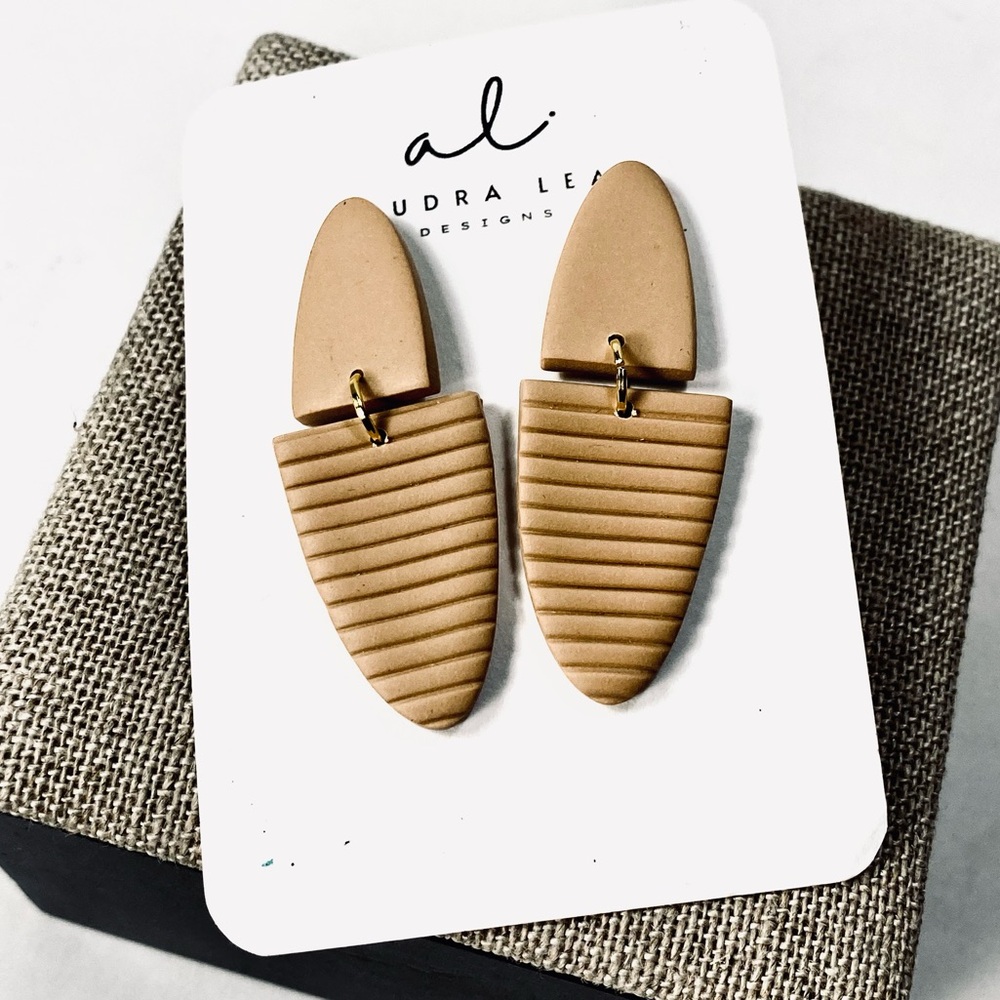 🎉LAST CALL🎉 Audra Lea Designs Handmade Crafted Tan Stud Dangle Earrings NEW
